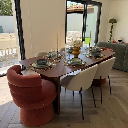 Shaina With Pool For 6 People Artigues-près-Bordeaux